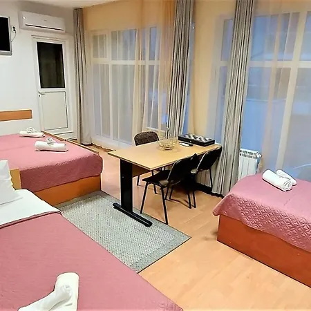 Gæstehus Zory&christo's Place - при зори и ицо